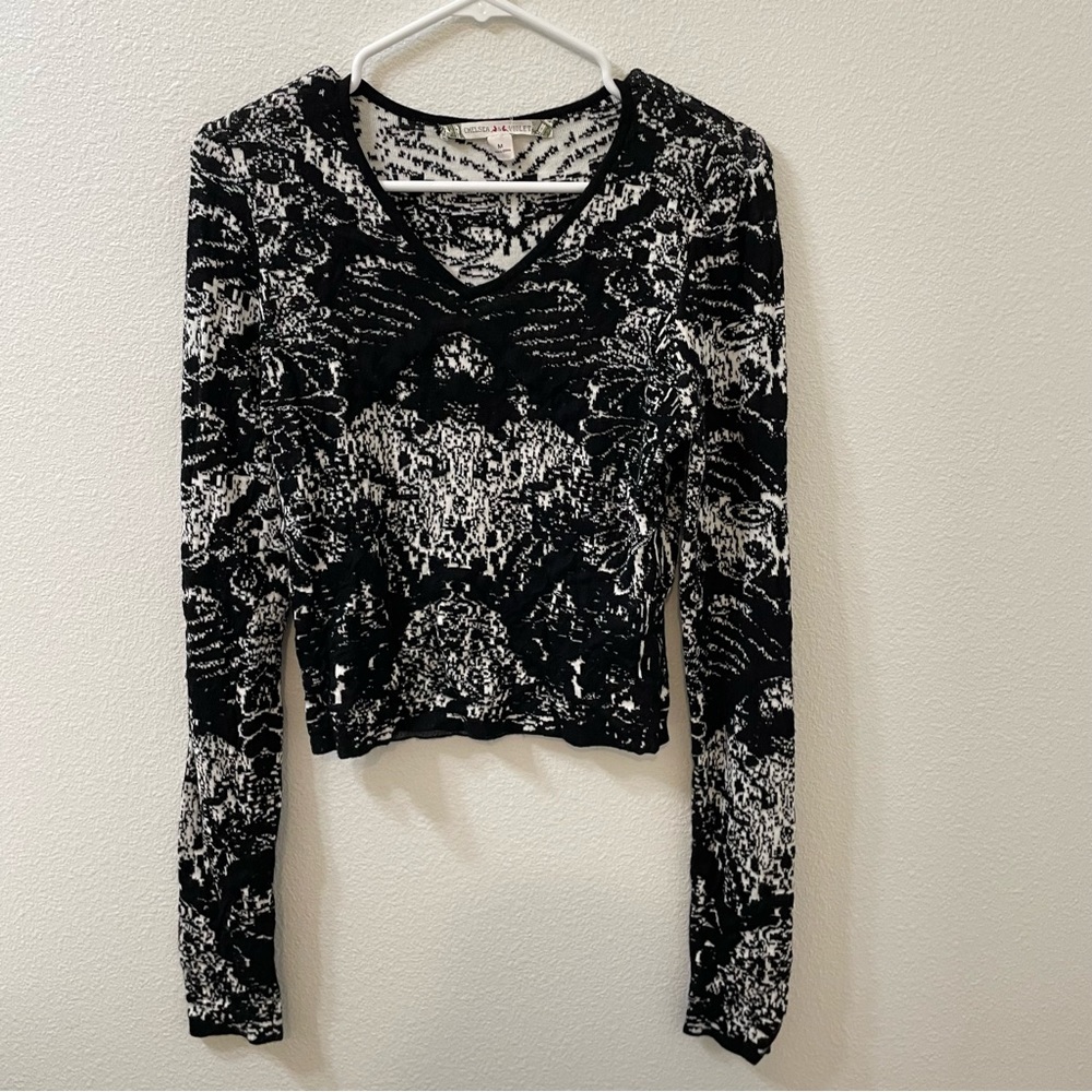 Chelsea& violet knit sweater black white medium